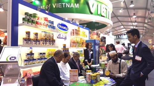 chuyen-xuat-ngoai-dau-tien-cua-vinamilk