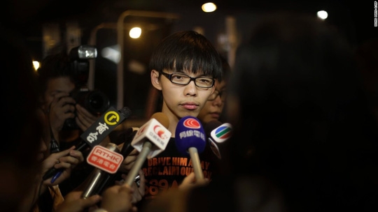  Thủ lĩnh sinh viên Joshua Wong (Hoàng Chi Phong). Ảnh: CNN 