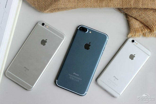 Anh iPhone 7 Pro bat nguon sang man hinh, vo mau moi hinh anh 6