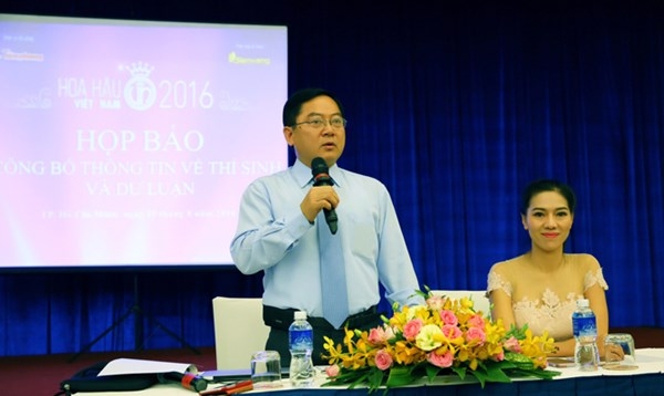  Trưởng BTC Lê Xuân Sơn và Phó BTC Phạm Kim Dung chủ trì họp báo. Ảnh: Hồng Vĩnh 