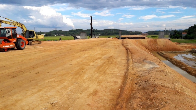 Gói thầu A3 do nhà thầu Giang Tô (Trung Quốc) thi công vấp phải phản ứng chất lượng công trình không đảm bảo tiêu chuẩn kỹ thuật. (Ảnh: H.L.)