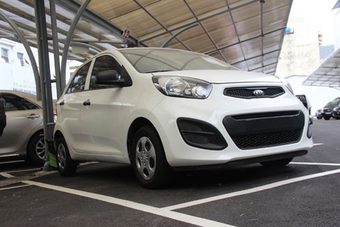 kia-morning-van-2013-nhap-luot-gia-305-trieu-1
