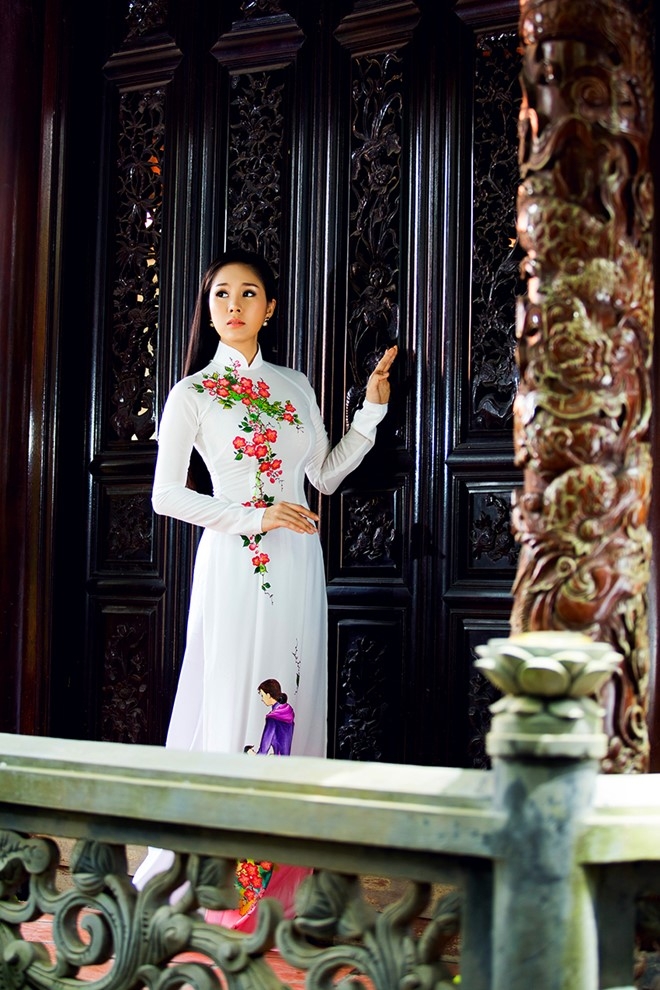 Le Phuong goi y mau ao dai dip Vu Lan hinh anh 2