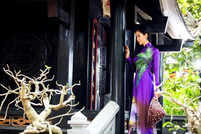 Le Phuong goi y mau ao dai dip Vu Lan hinh anh 5