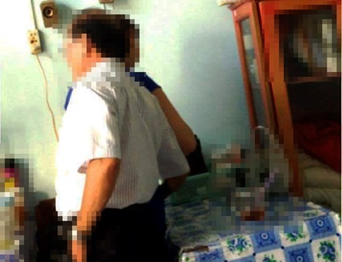 Nữ nhân viên 'bị phó giám đốc sở choàng tay qua đùi' lên tiếng - ảnh 2