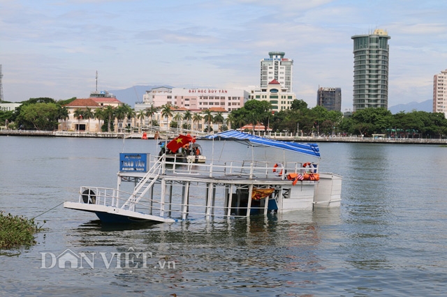 khoi to nguyen giam doc cang vu da nang hinh anh 1