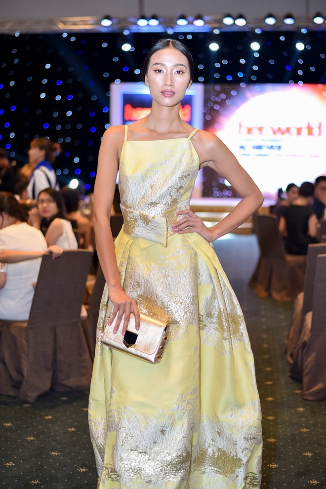 Lan Khue, Pham Huong do sac khi cung tham gia su kien hinh anh 10