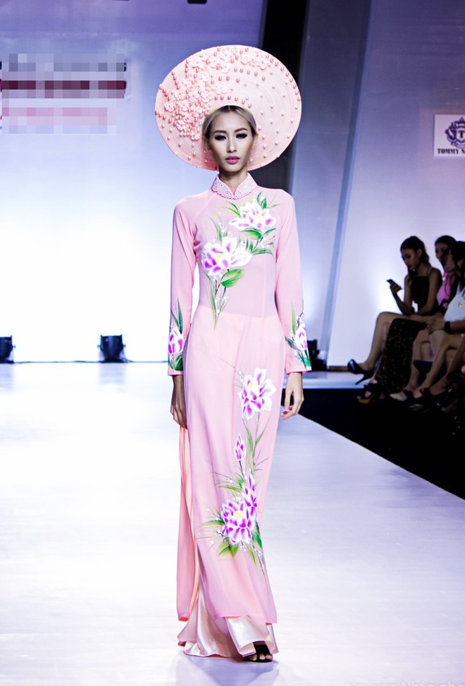 Lan Khue tro lai san catwalk sau nhieu thang vang bong hinh anh 7