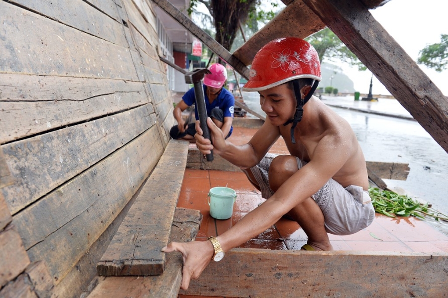 Nguoi dan Nam Dinh, Hai Phong chuan bi ung pho bao so 3 hinh anh 15