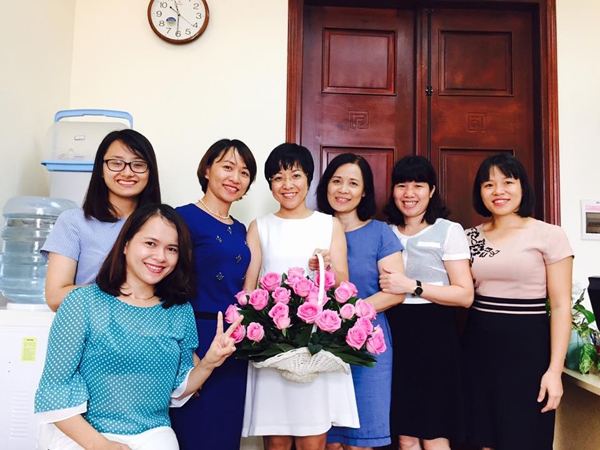 ban-be-tiet-lo-hinh-anh-20-nam-truoc-cua-mc-thao-van-7