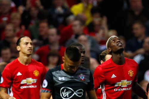 ibrahimovic-lap-cu-dup-man-utd-thang-tran-pogba-ra-mat-1