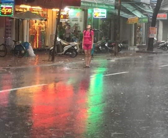 Bao cuon bay noc phong tro cua co gai tai Thai Nguyen hinh anh 8