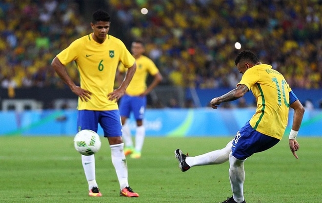 Neymar và khoảnh khắc đi vào lịch sử bóng đá Brazil - ảnh thể thao