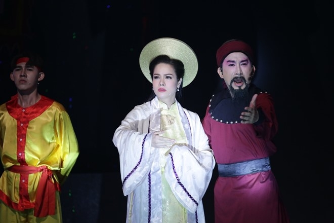 Trang Nhung phan phao Phuong Thanh tren ghe nong hinh anh 9