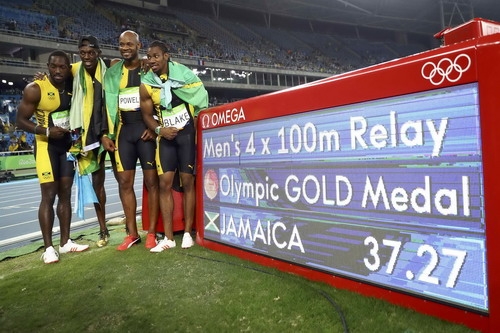 Tuyển Jamaica giành HCV cự ly tiếp sức 4x100 m ba kỳ Olympic
