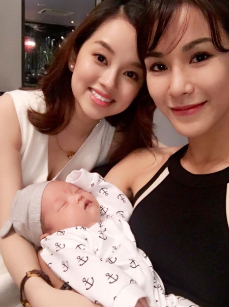 5-hot-girl-xinh-dep-hai-long-voi-cuoc-song-lam-me-don-than-3