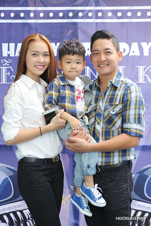 5-hot-girl-xinh-dep-hai-long-voi-cuoc-song-lam-me-don-than-4