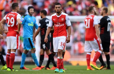 Arsenal phải trả giá vì Wenger nước đến chân mới nhảy - ảnh 2