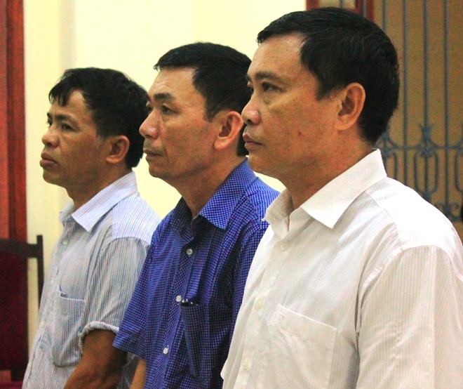 Ba can bo kiem lam hau toa vi doi 'chung chi' 20 trieu dong hinh anh 1