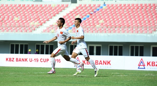 Đội U.19 Việt Nam đã nếm mùi chiến thắng trước Thái Lan /// MFF