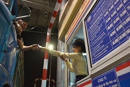 Kiểm toán Nhà nước, thu phí, trạm BOT, giao thông, ô tô, xe máy, thuế phí, trạm thu phí, người Việt