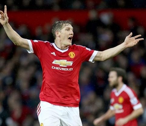 Muon o lai MU tien ve Schweinsteiger phai giam luong hinh anh 2