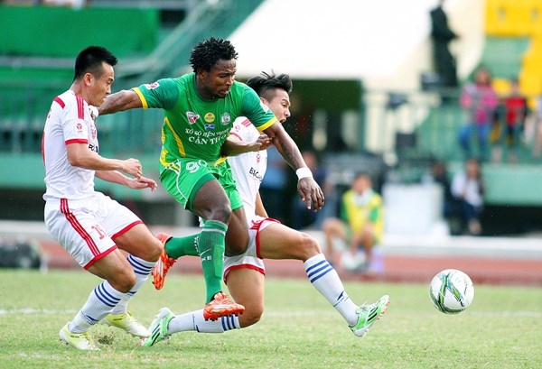 cuộc đua vô địch V-League, V-League, Cần Thơ, Hải Phòng, tiêu cực bóng đá