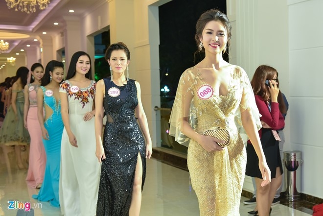 Dang Thu Thao rang ro trong tiec truoc chung ket HHVN hinh anh 5