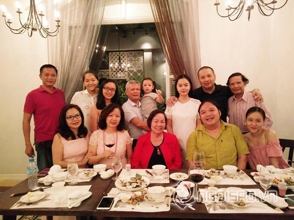 Hoàng Thùy Linh và Vĩnh Thụy sinh nhật Phạm Quỳnh Anh  4
