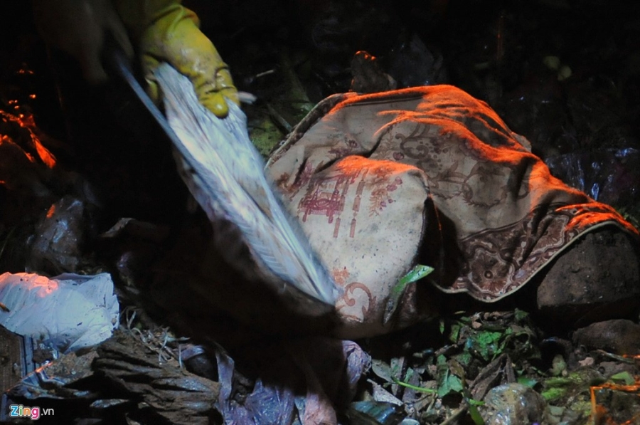 Mo phe lieu dem o bai rac khong lo hinh anh 11