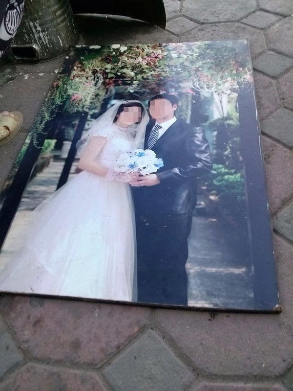 ảnh cưới vứt đi