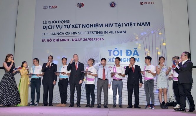 Khởi động dịch vụ tự xét nghiệm HIV tại Việt Nam 