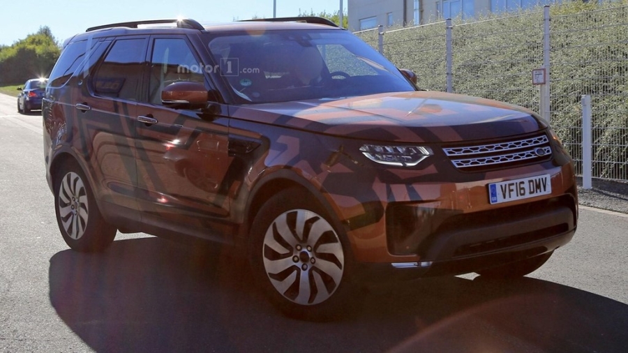Land Rover Discovery mới không ngụy trang quá nhiều khi chạy thử. 