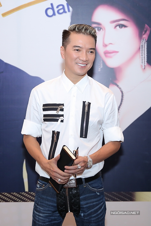 mr-dam-gay-chu-y-voi-chiec-quan-thiet-ke-la-o-vung-nhay-cam-3