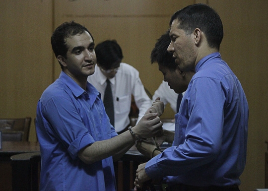  Bị cáo Mehdi (trái) tại tòa 
