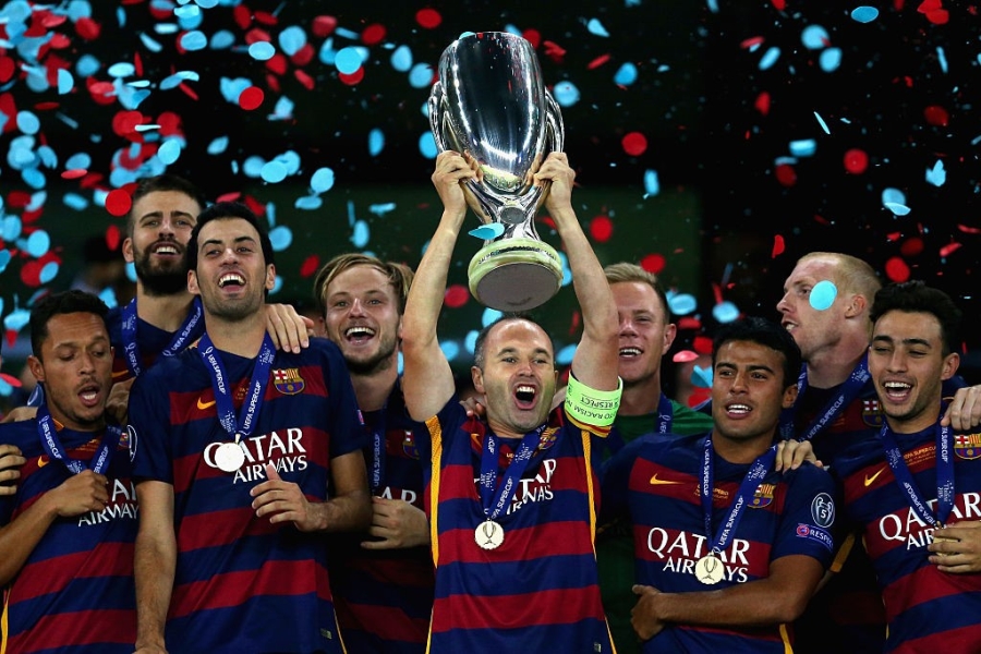 Ronaldo, Messi va Neymar sat canh o doi hinh hay nhat 2016 hinh anh 7