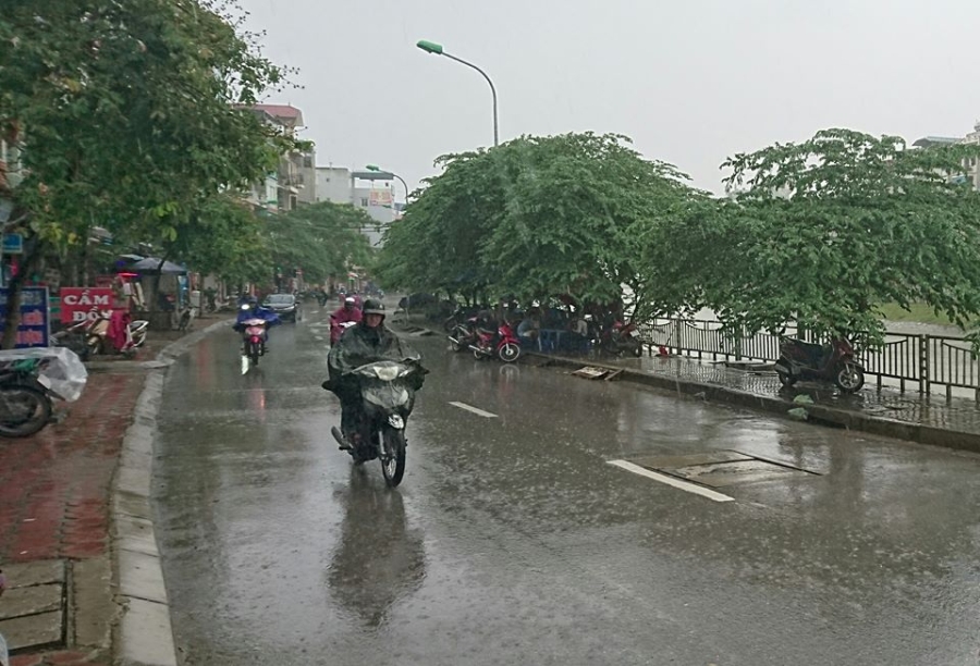 Miền Bắc hôm nay (27/8) có mưa giông diện rộng.