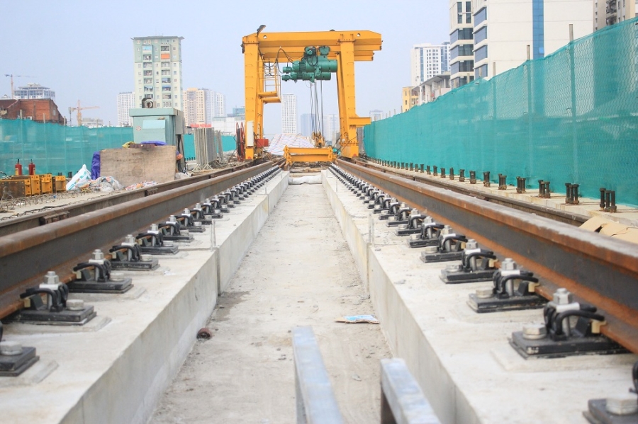  Theo đó, 25m ray đầu tiên tại dự án đường sắt trên cao đã được nghiệm thu để bắt đầu tiến hành đổ bê tông toàn tuyến. 