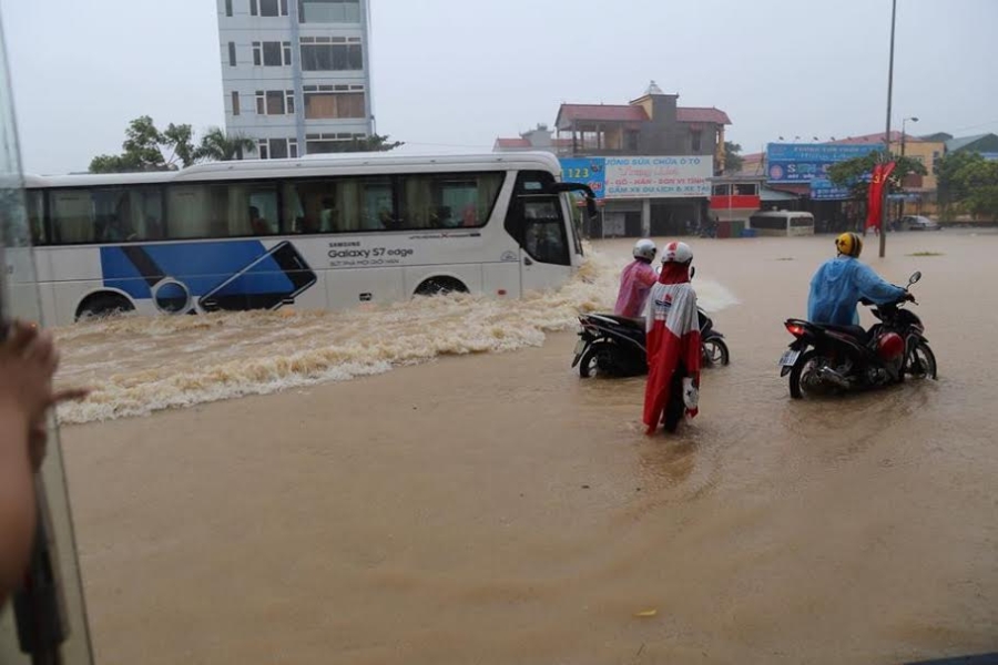 mưa lớn, ngập lụt, phố thành sông, tin thời tiết, dự báo thời tiết, vĩnh yên, vĩnh phúc, hải dương
