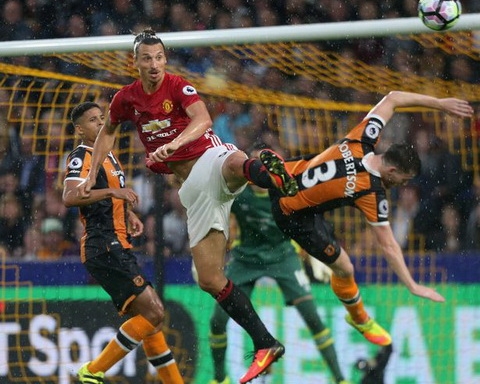 Mourinho tiet lo ve bi quyet giu phong do cho Ibrahimovic.