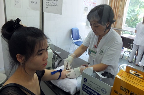 bac si benh vien cong o at nghi viec: tien chua phai la ly do chinh hinh anh 1