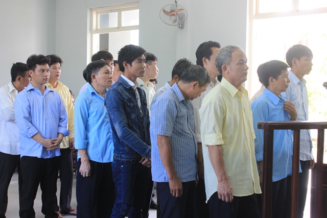 “bao ke” cho pha rung, 7 can bo kiem lam da nang linh an hinh anh 1