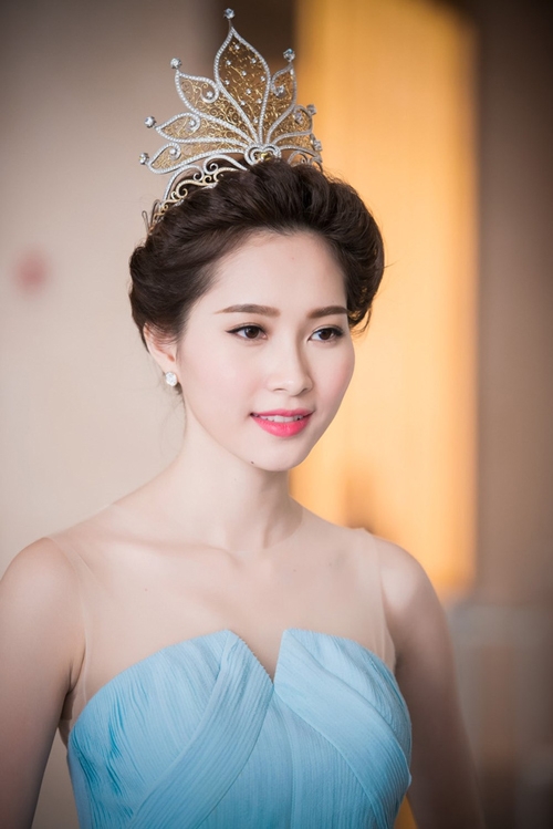 Khuôn mặt của Hoa hậu Thu Thảo đạt