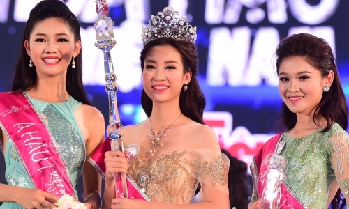 Tân Hoa hậu và hai Á hậu đều có những câu chuyện hậu trường thú vị.