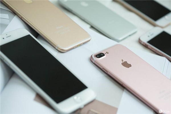 Gia iPhone 7, 7 Plus ro ri truoc ngay ra mat hinh anh 1