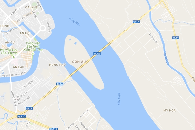 Canh sat truy bat xe dau keo vi pham giao thong bo chay hinh anh 3