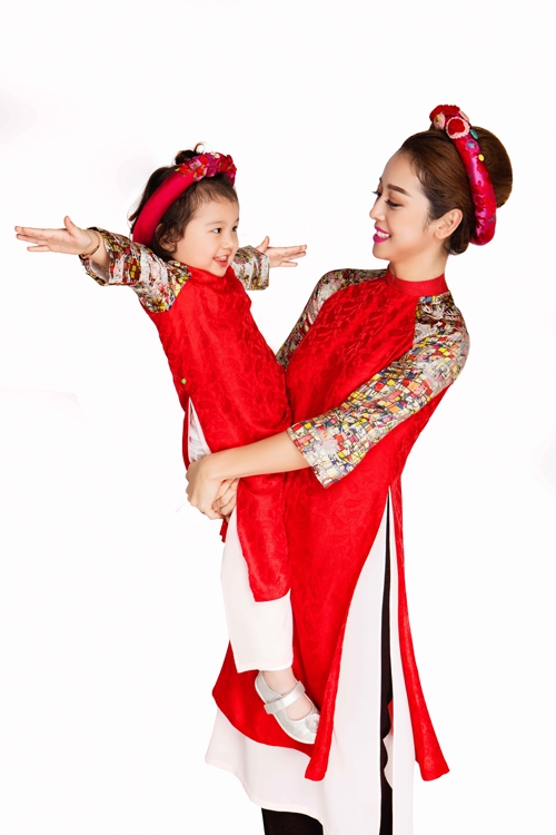jennifer-pham-vui-dua-ben-con-gai-3