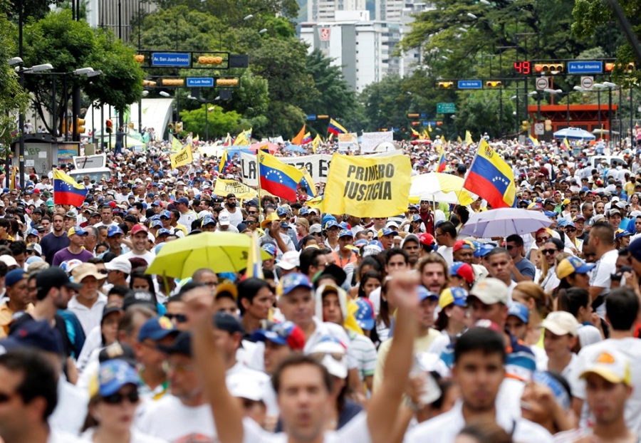 Bien nguoi bieu tinh dong nhu hoi o Venezuela hinh anh 2