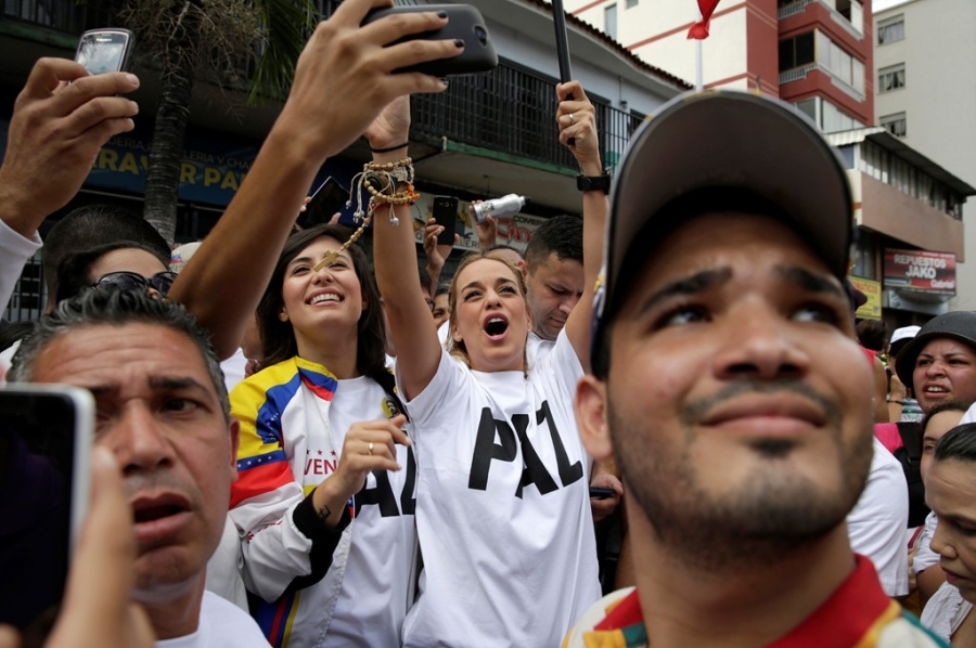 Bien nguoi bieu tinh dong nhu hoi o Venezuela hinh anh 5