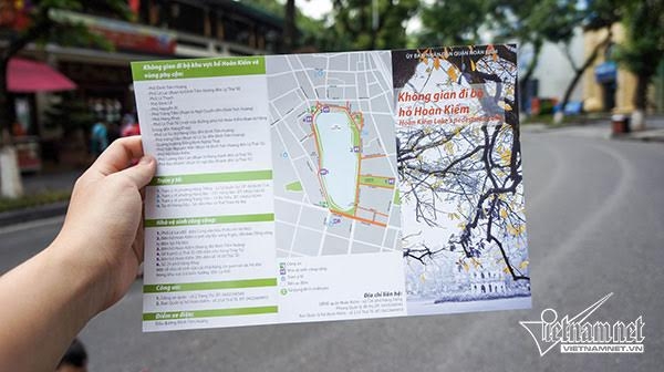 nhà vệ sinh, nhà vệ sinh thiếu nước, không được đi vệ sinh, nhà vệ sinh công cộng, phố đi bộ, khu vực đi bộ quanh hồ Gươm